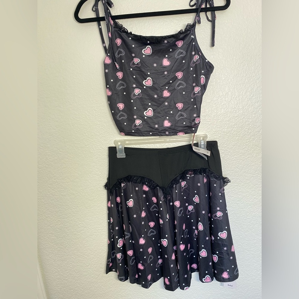 ROMWE Black and Pink Heart Print Top and Skirt Set